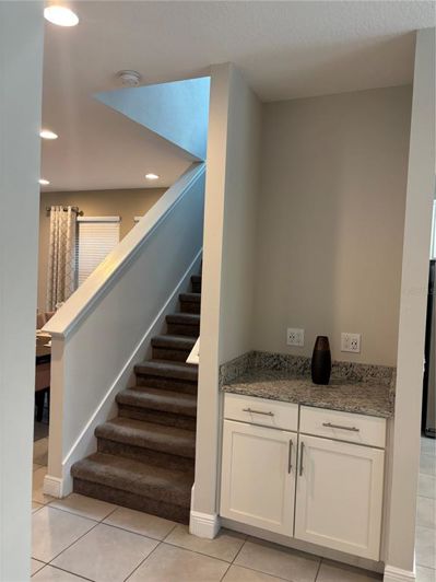 Image No.19-6 Bed Property for sale