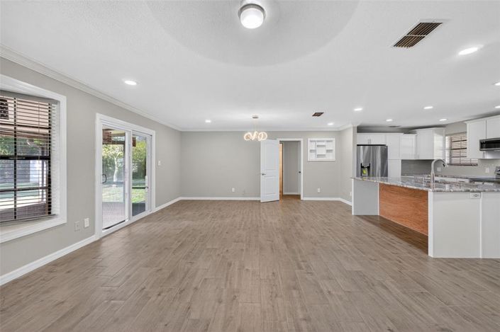 Image No.22-3 Bed Property for sale