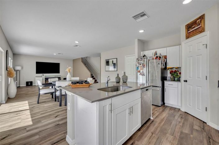 Image No.14-5 Bed Property for sale