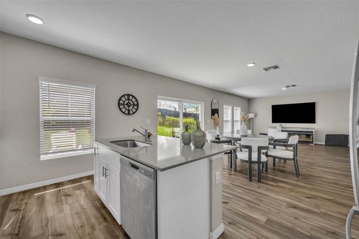 Image No.18-5 Bed Property for sale