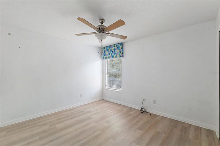 Image No.11-4 Bed Property for sale