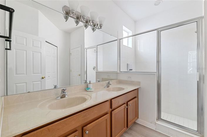 Image No.13-4 Bed Property for sale