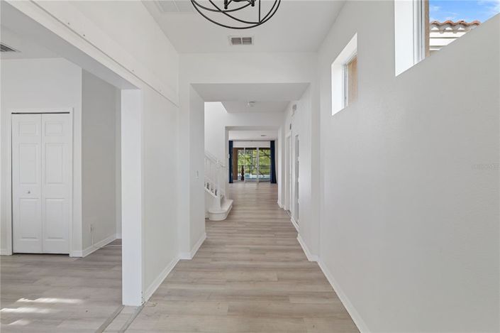 Image No.2-4 Bed Property for sale