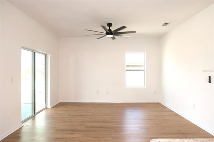 Image No.21-4 Bed Property for sale