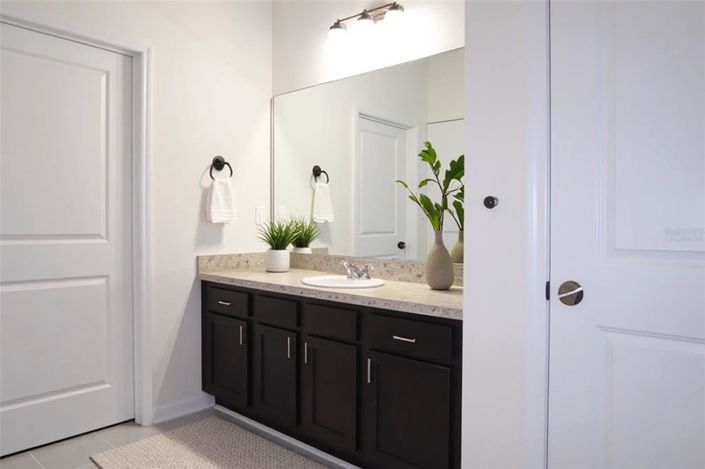 Image No.6-4 Bed Property for sale