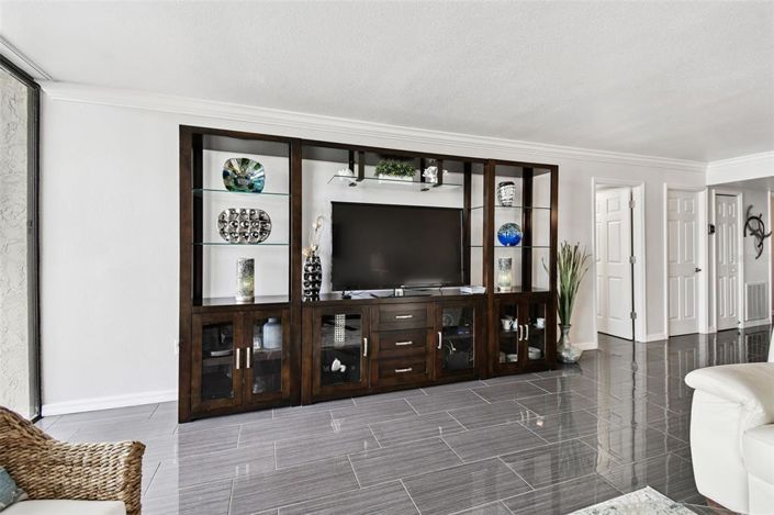 Image No.22-1 Bed Property for sale