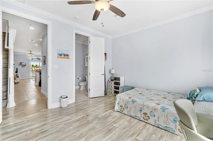 Image No.18-3 Bed Townhouse for sale