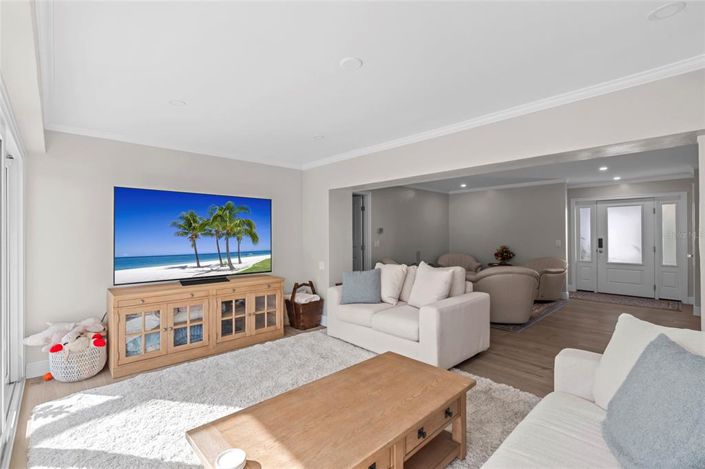 Image No.15-2 Bed Property for sale