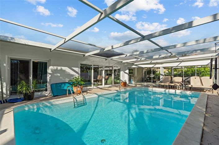 Image No.2-2 Bed Property for sale