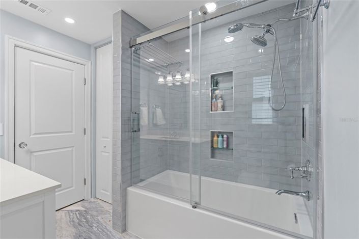 Image No.33-2 Bed Property for sale