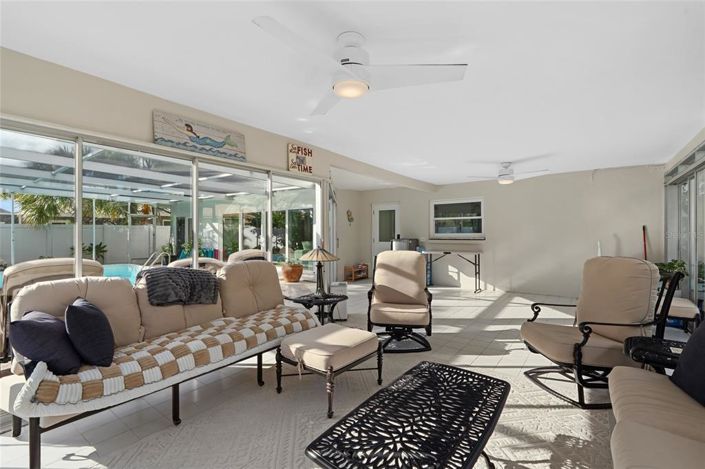 Image No.36-2 Bed Property for sale