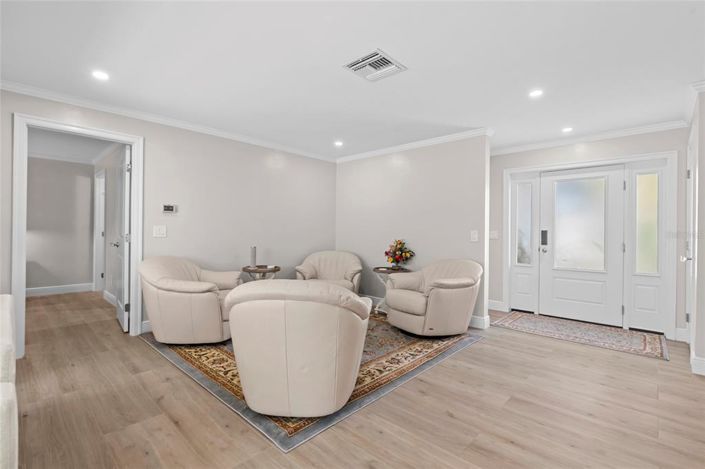 Image No.8-2 Bed Property for sale