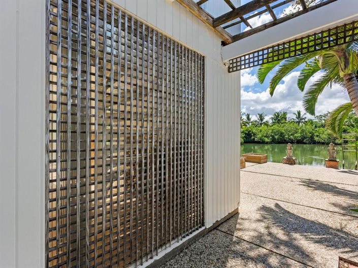 Image No.13-3 Bed Property for sale