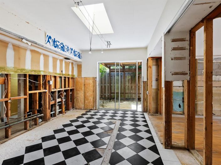 Image No.25-3 Bed Property for sale