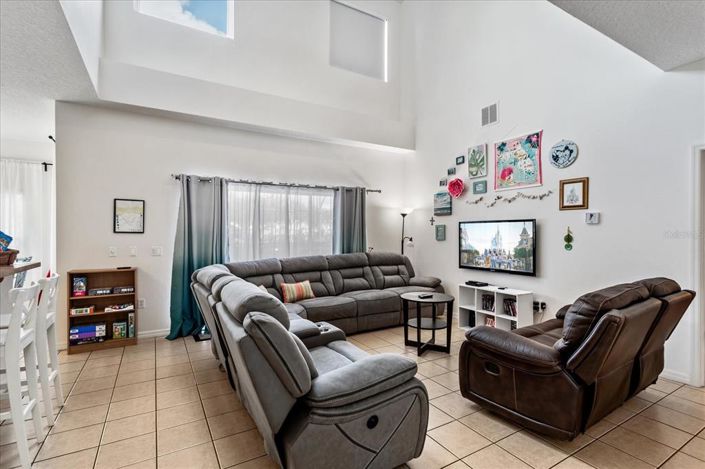 Image No.13-5 Bed Property for sale