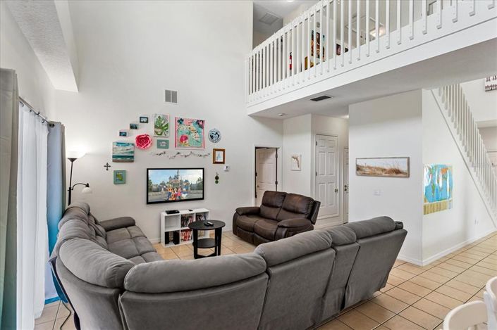 Image No.14-5 Bed Property for sale