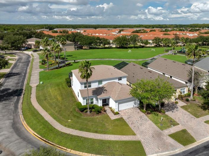 Image No.2-5 Bed Property for sale