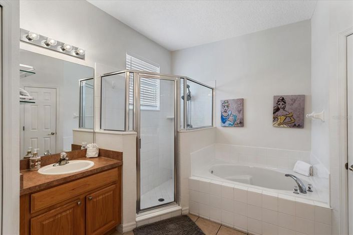 Image No.21-5 Bed Property for sale