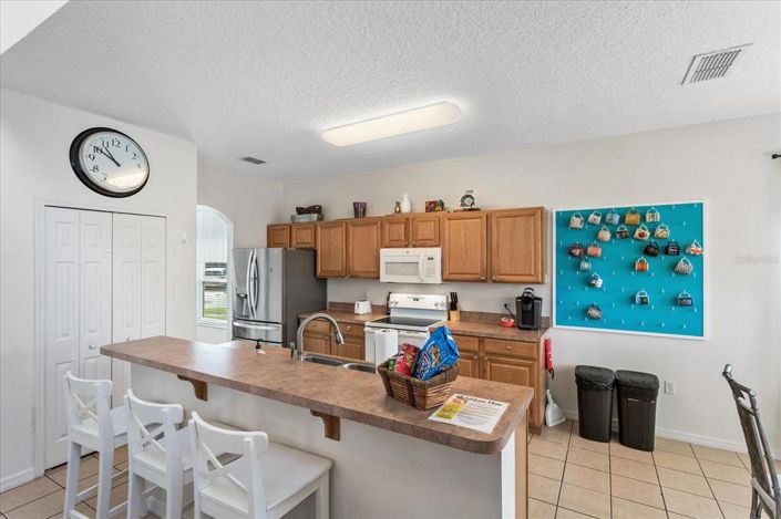 Image No.8-5 Bed Property for sale