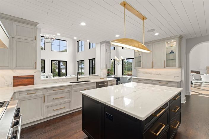 Image No.14-4 Bed Property for sale