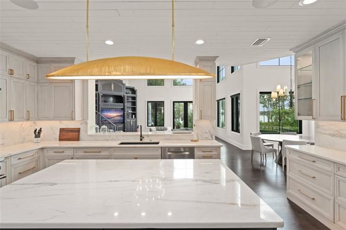 Image No.16-4 Bed Property for sale