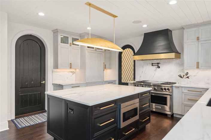 Image No.17-4 Bed Property for sale