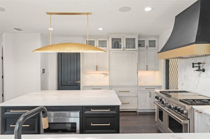 Image No.20-4 Bed Property for sale