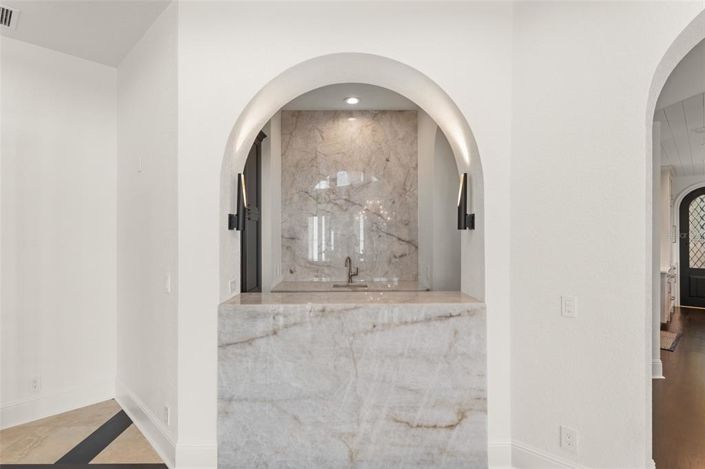 Image No.23-4 Bed Property for sale