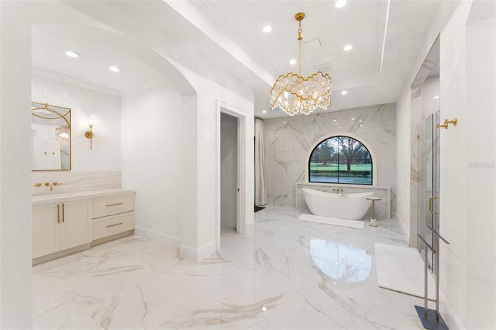 Image No.28-4 Bed Property for sale