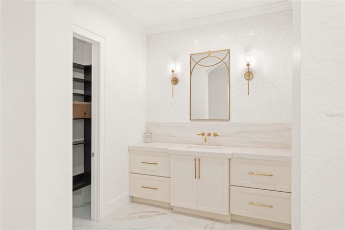 Image No.29-4 Bed Property for sale