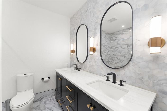 Image No.48-4 Bed Property for sale