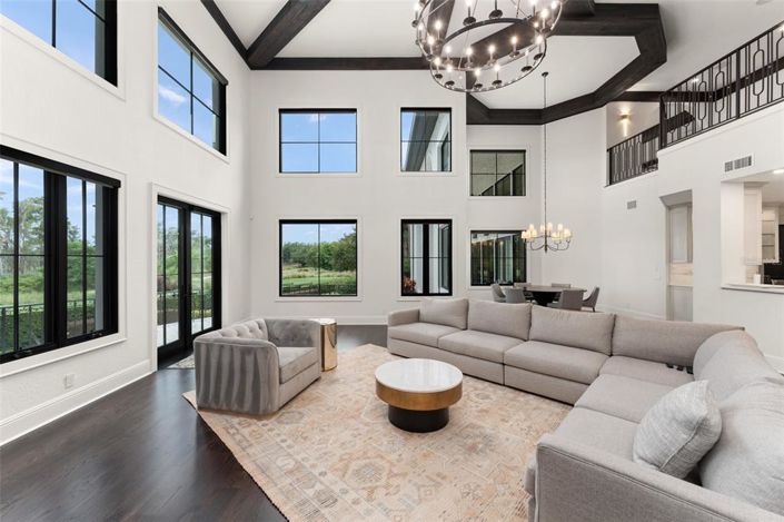 Image No.8-4 Bed Property for sale