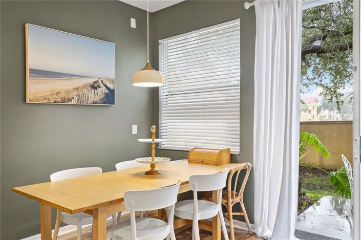 Image No.22-3 Bed Townhouse for sale