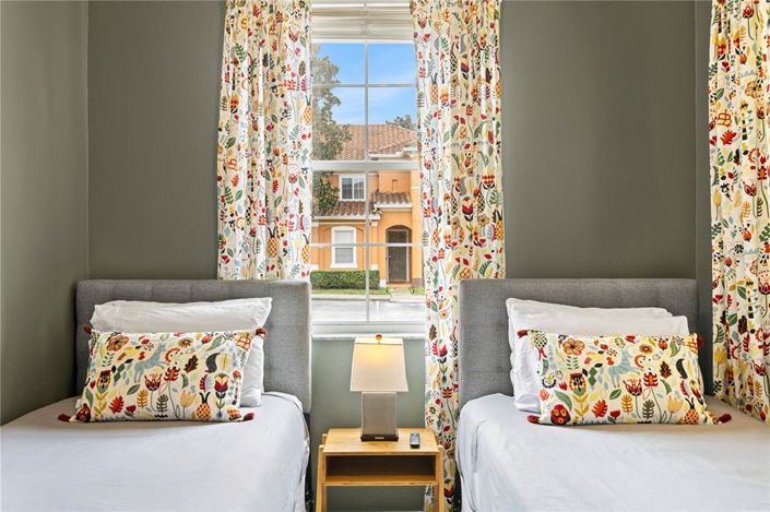 Image No.5-3 Bed Townhouse for sale