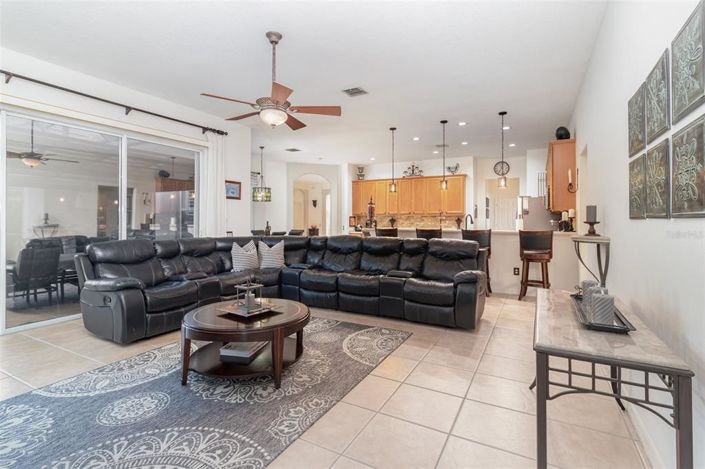 Image No.7-4 Bed Property for sale