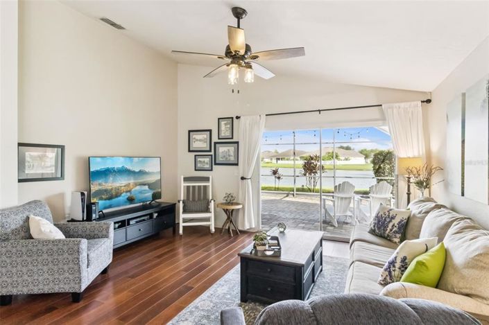 Image No.20-3 Bed Property for sale