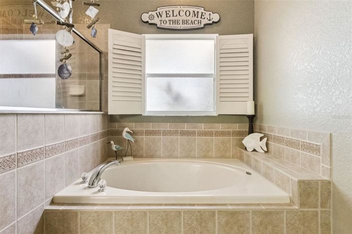 Image No.37-3 Bed Property for sale