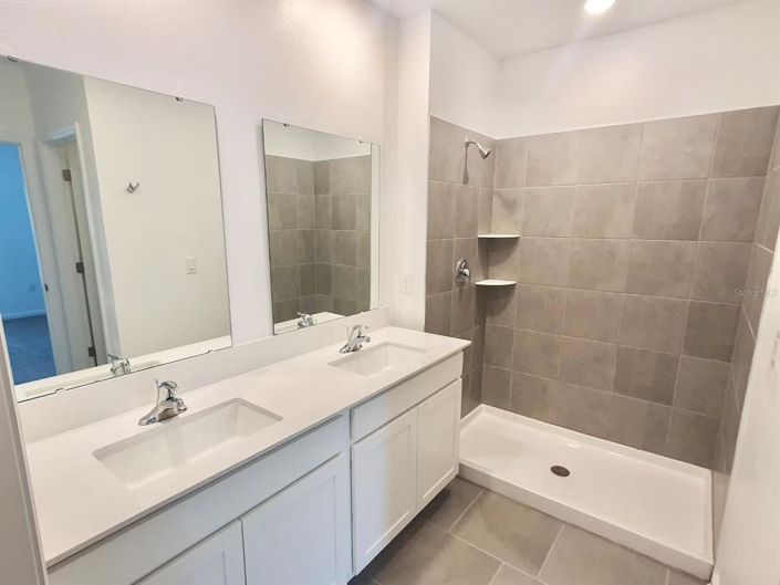 Image No.16-3 Bed Property for sale