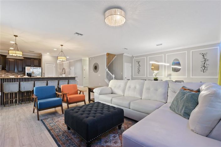 Image No.11-8 Bed Property for sale