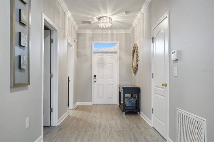 Image No.22-8 Bed Property for sale