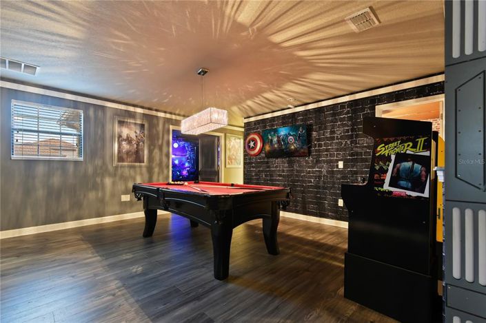 Image No.31-8 Bed Property for sale