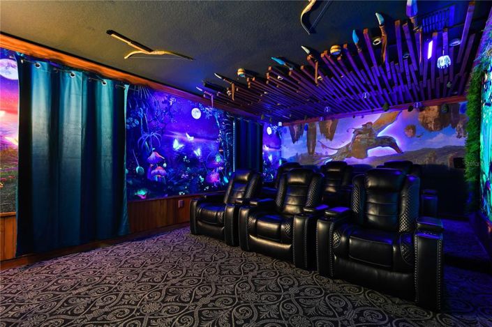 Image No.35-8 Bed Property for sale