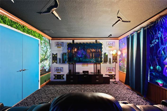 Image No.38-8 Bed Property for sale