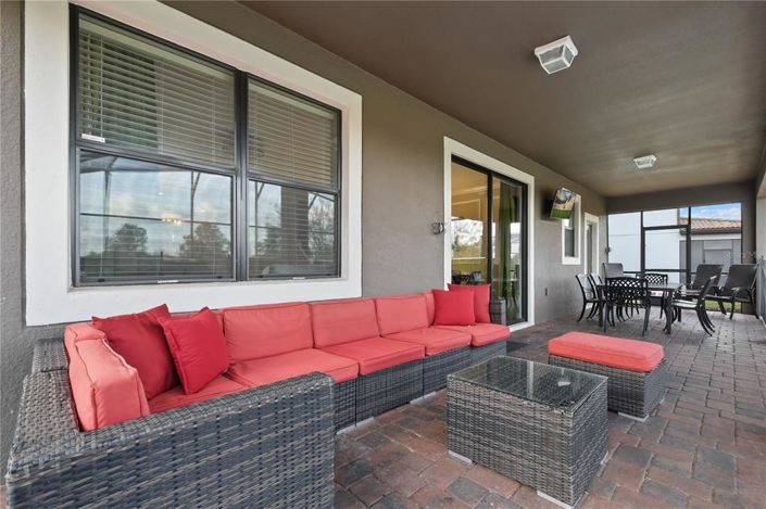 Image No.50-8 Bed Property for sale