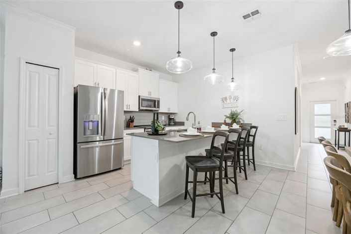 Image No.10-5 Bed Townhouse for sale