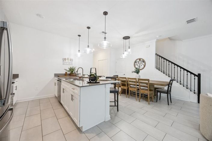 Image No.16-5 Bed Townhouse for sale