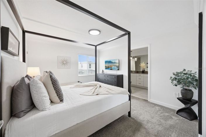 Image No.19-5 Bed Townhouse for sale