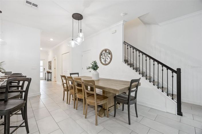 Image No.9-5 Bed Townhouse for sale