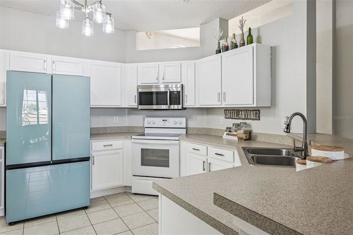 Image No.4-4 Bed Property for sale