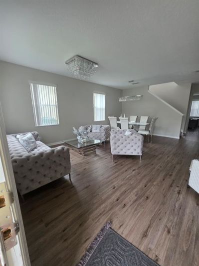 Image No.3-6 Bed Property for sale